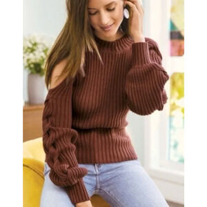 NWT EVEREVE 525 American Cut Out Neck Twist Sleeve Pullover XS | Revolve| Brown